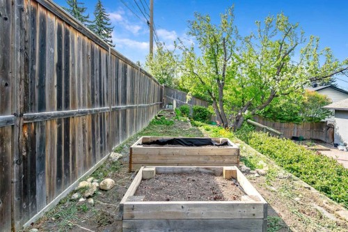 30 Gateway Drive Sw, Calgary, AB - Outdoor