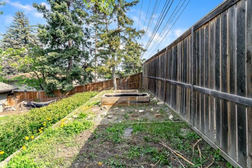 30 Gateway Drive Sw, Calgary, AB - Outdoor