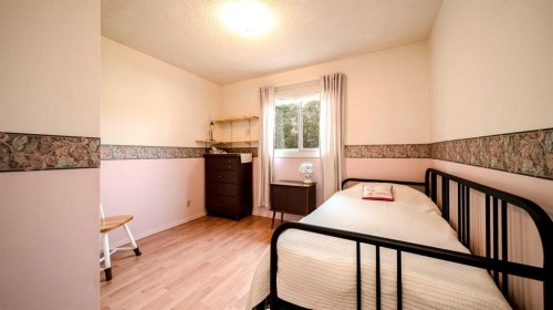 5015 Marchand Crescent Ne, Calgary, AB - Indoor Photo Showing Bedroom
