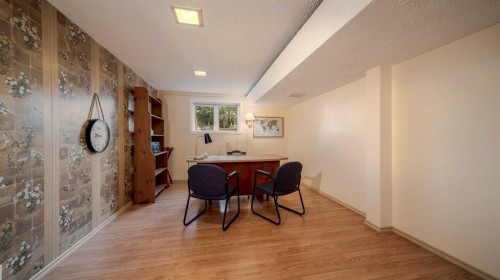 5015 Marchand Crescent Ne, Calgary, AB - Indoor
