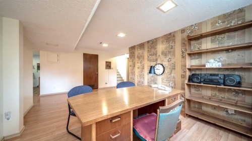 5015 Marchand Crescent Ne, Calgary, AB - Indoor
