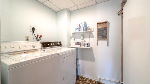 5015 Marchand Crescent Ne, Calgary, AB - Indoor Photo Showing Laundry Room