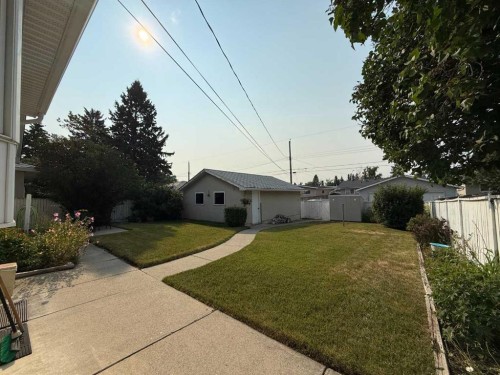 5015 Marchand Crescent Ne, Calgary, AB - Outdoor