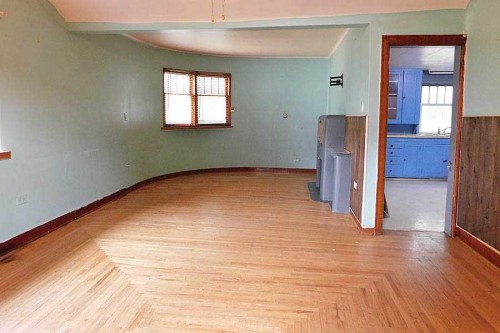 309 45 Avenue West, Claresholm, AB - Indoor Photo Showing Other Room