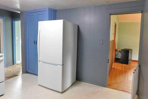 309 45 Avenue West, Claresholm, AB - Indoor Photo Showing Other Room