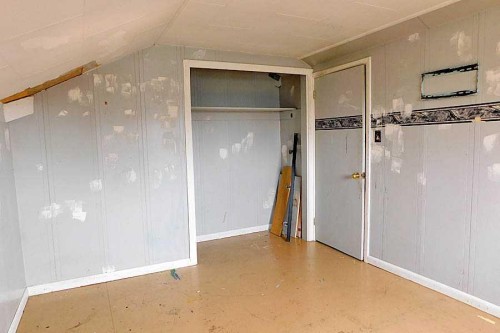309 45 Avenue West, Claresholm, AB - Indoor Photo Showing Other Room