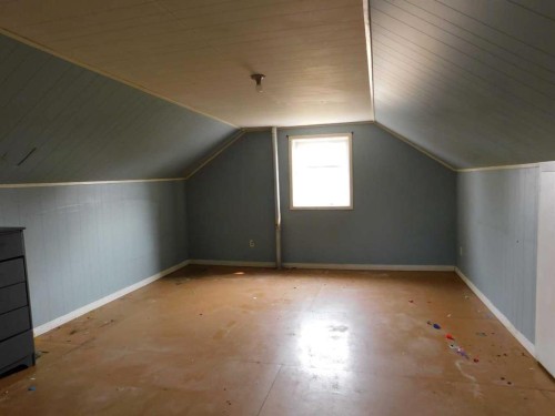 309 45 Avenue West, Claresholm, AB - Indoor Photo Showing Other Room