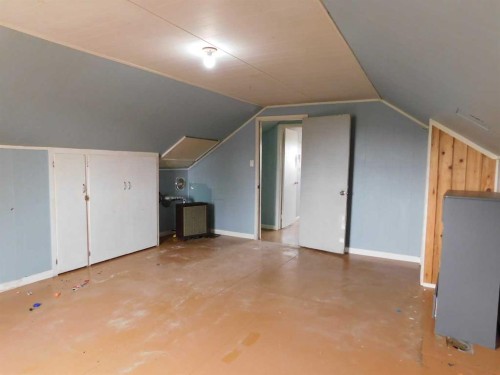 309 45 Avenue West, Claresholm, AB - Indoor Photo Showing Other Room