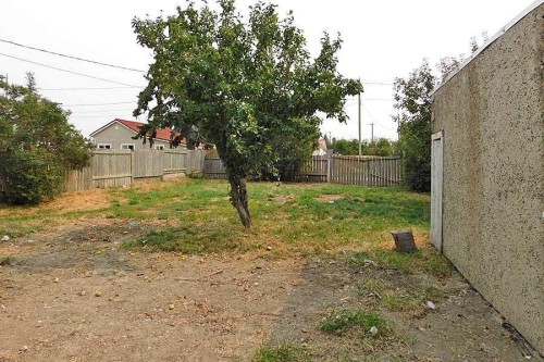 309 45 Avenue West, Claresholm, AB - Outdoor
