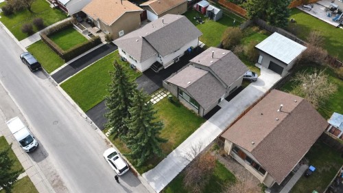 6420 26 Avenue Ne, Calgary, AB - Outdoor With View