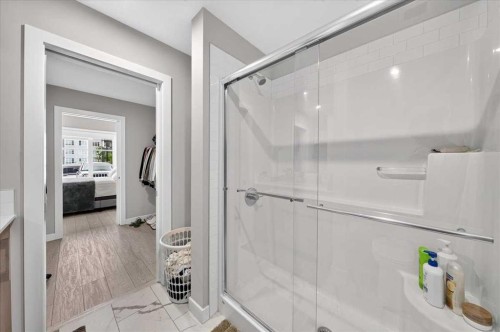 2112-681 Savanna Boulevard Ne, Calgary, AB - Indoor Photo Showing Bathroom