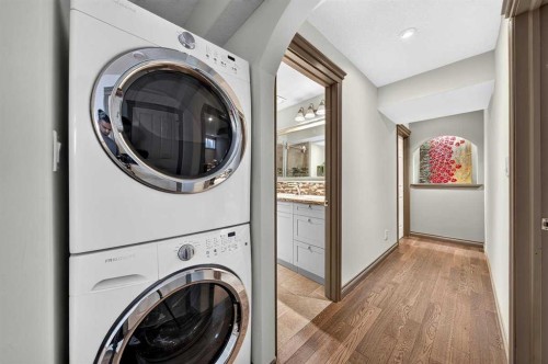 363 Evanston View Nw, Calgary, AB - Indoor Photo Showing Laundry Room