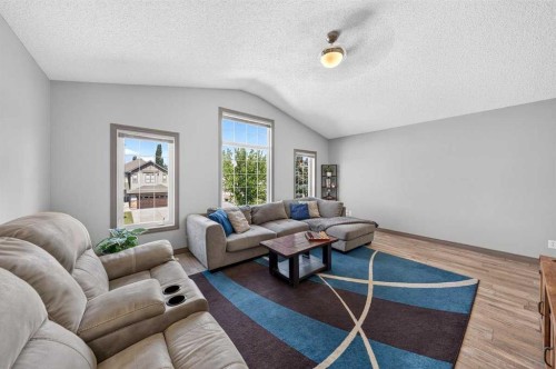 363 Evanston View Nw, Calgary, AB - Indoor Photo Showing Living Room