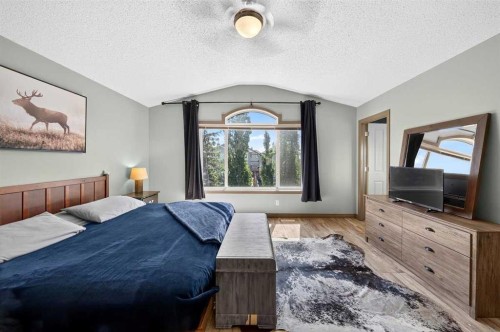 363 Evanston View Nw, Calgary, AB - Indoor Photo Showing Bedroom