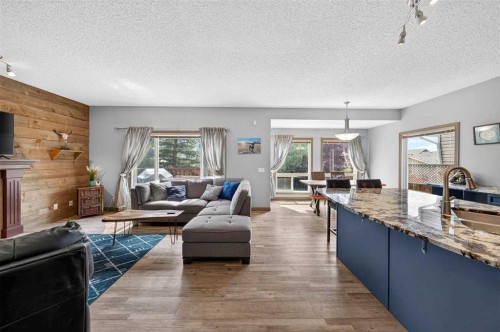 363 Evanston View Nw, Calgary, AB - Indoor Photo Showing Other Room