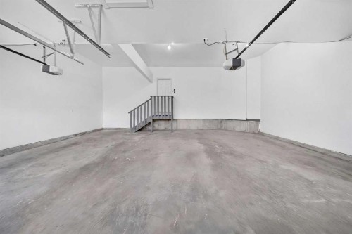 105 Homestead Crescent Ne, Calgary, AB - Indoor Photo Showing Garage