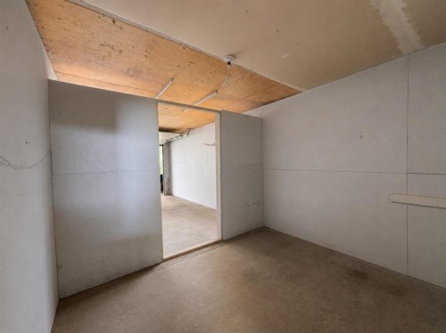 168 Huntwell Road Ne, Calgary, AB - Indoor