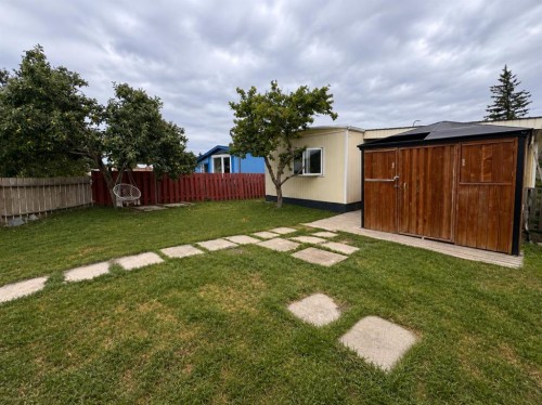 168 Huntwell Road Ne, Calgary, AB - Outdoor