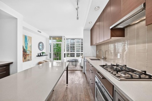 458-222 Riverfront Avenue Sw, Calgary, AB - Indoor Photo Showing Kitchen With Upgraded Kitchen