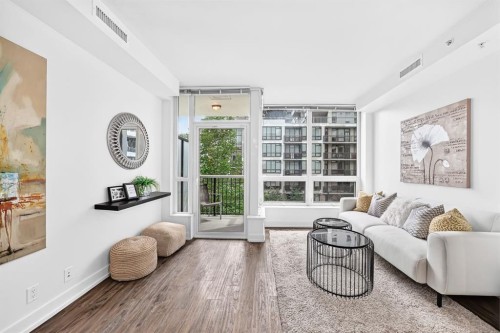 458-222 Riverfront Avenue Sw, Calgary, AB - Indoor Photo Showing Living Room