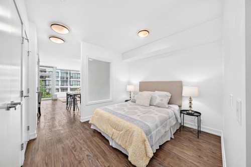 458-222 Riverfront Avenue Sw, Calgary, AB - Indoor Photo Showing Bedroom