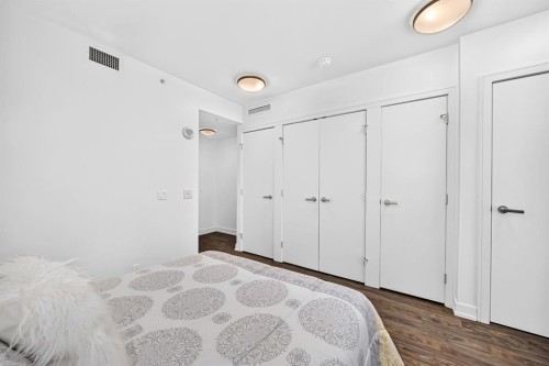 458-222 Riverfront Avenue Sw, Calgary, AB - Indoor Photo Showing Bedroom