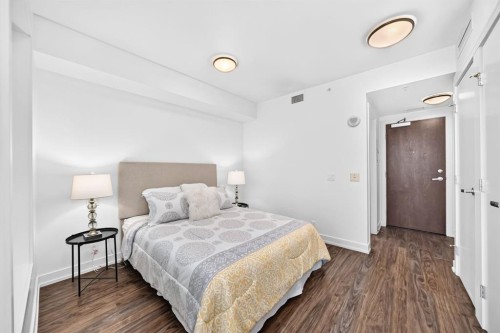 458-222 Riverfront Avenue Sw, Calgary, AB - Indoor Photo Showing Bedroom