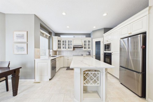 15 Royal Crest Terrace Nw, Calgary, AB - Indoor Photo Showing Kitchen With Stainless Steel Kitchen With Upgraded Kitchen