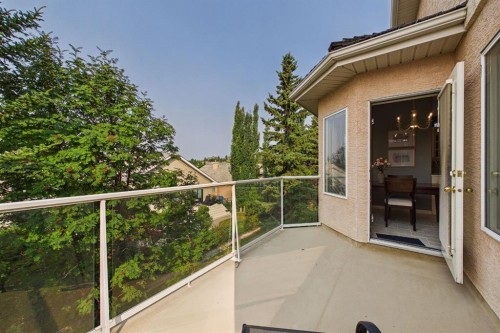 15 Royal Crest Terrace Nw, Calgary, AB - Outdoor With Exterior