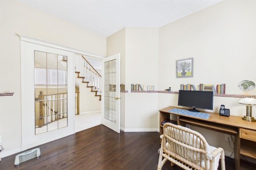 15 Royal Crest Terrace Nw, Calgary, AB - Indoor Photo Showing Office