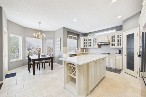 15 Royal Crest Terrace Nw, Calgary, AB - Indoor
