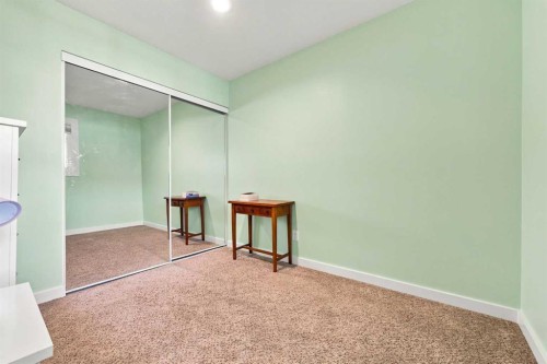412-13104 Elbow Drive Sw, Calgary, AB - Indoor Photo Showing Other Room