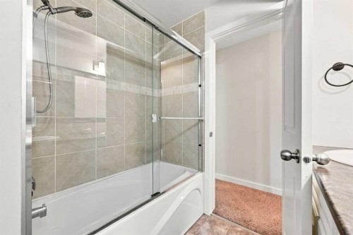 412-13104 Elbow Drive Sw, Calgary, AB - Indoor Photo Showing Bathroom