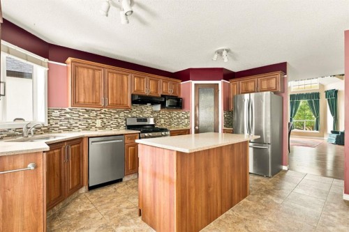 9216 Edgebrook Drive Nw, Calgary, AB - Indoor Photo Showing Kitchen With Stainless Steel Kitchen