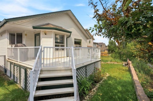 9216 Edgebrook Drive Nw, Calgary, AB - Outdoor With Deck Patio Veranda