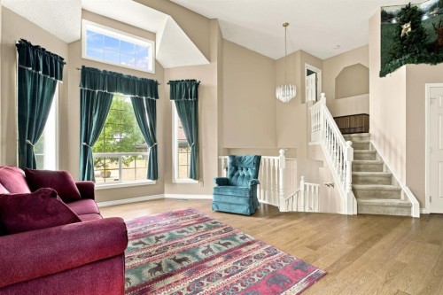 9216 Edgebrook Drive Nw, Calgary, AB - Indoor Photo Showing Living Room