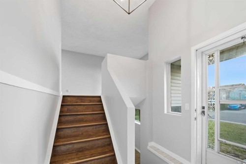 52 Erin Meadows Court Se, Calgary, AB - Indoor Photo Showing Other Room