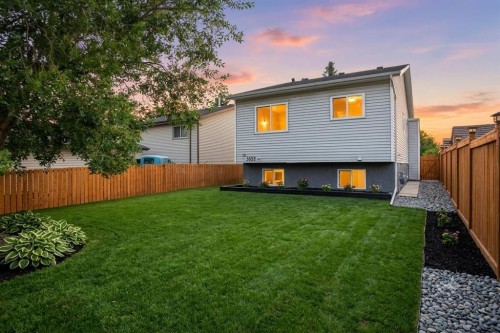 52 Erin Meadows Court Se, Calgary, AB - Outdoor