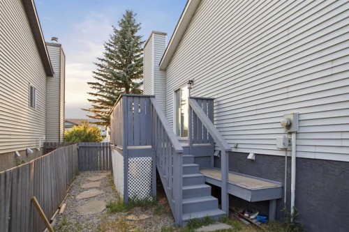 52 Erin Meadows Court Se, Calgary, AB - Outdoor
