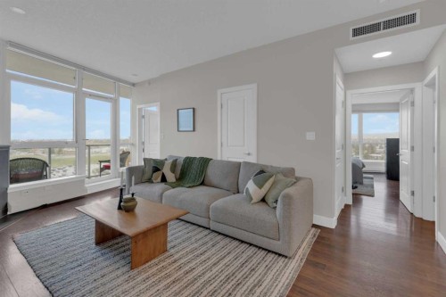 1103-77 Spruce Place Sw, Calgary, AB - Indoor Photo Showing Living Room