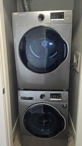 1103-77 Spruce Place Sw, Calgary, AB - Indoor Photo Showing Laundry Room