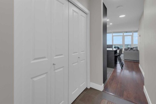 1103-77 Spruce Place Sw, Calgary, AB - Indoor Photo Showing Other Room