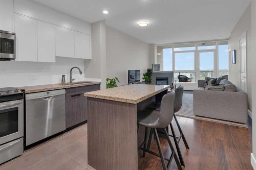 1103-77 Spruce Place Sw, Calgary, AB - Indoor Photo Showing Kitchen