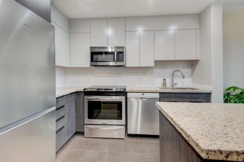1103-77 Spruce Place Sw, Calgary, AB - Indoor Photo Showing Kitchen