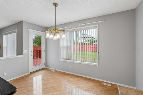 22 Somerside Crescent Sw, Calgary, AB - Indoor Photo Showing Other Room