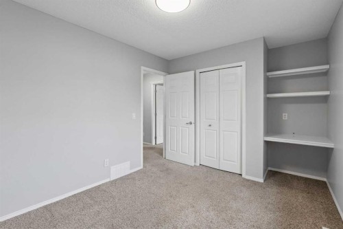 22 Somerside Crescent Sw, Calgary, AB - Indoor