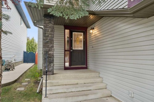 22 Somerside Crescent Sw, Calgary, AB - Outdoor With Exterior