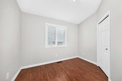3569 Douglas Woods Heights Se, Calgary, AB - Indoor Photo Showing Other Room