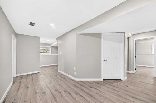 3569 Douglas Woods Heights Se, Calgary, AB - Indoor Photo Showing Other Room