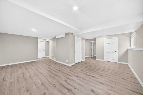 3569 Douglas Woods Heights Se, Calgary, AB - Indoor Photo Showing Other Room
